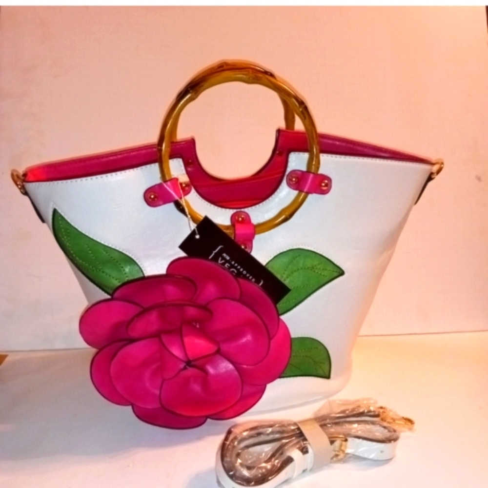 Fuschia purse with rose